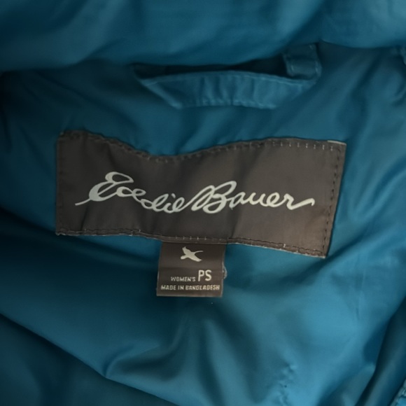 Eddie Bauer Ladies Small Lightweight Quilted Jacket With Hood - Picture 3 of 3